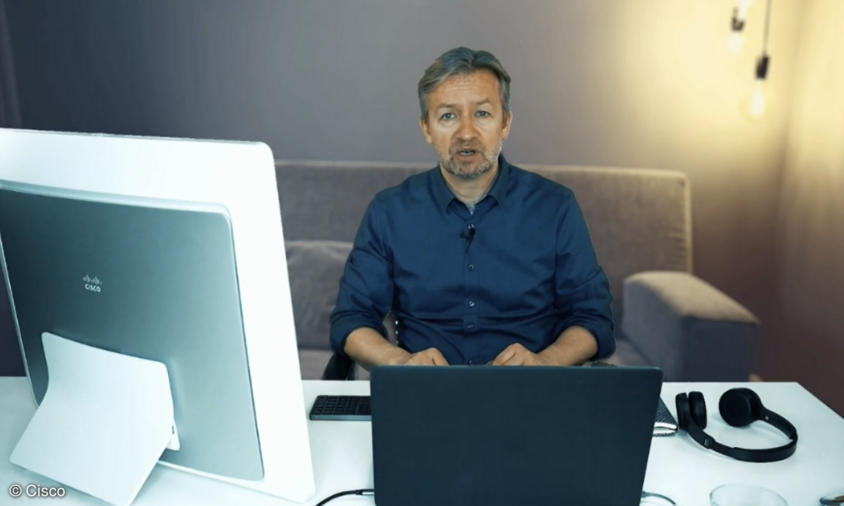 Cisco rät Beschäftigten im (hoffentlich ausreichend geräumigen) Home-Office zum Webex Desk Pro (links im Bild) als Collaboration Device und Zweitbildschirm.