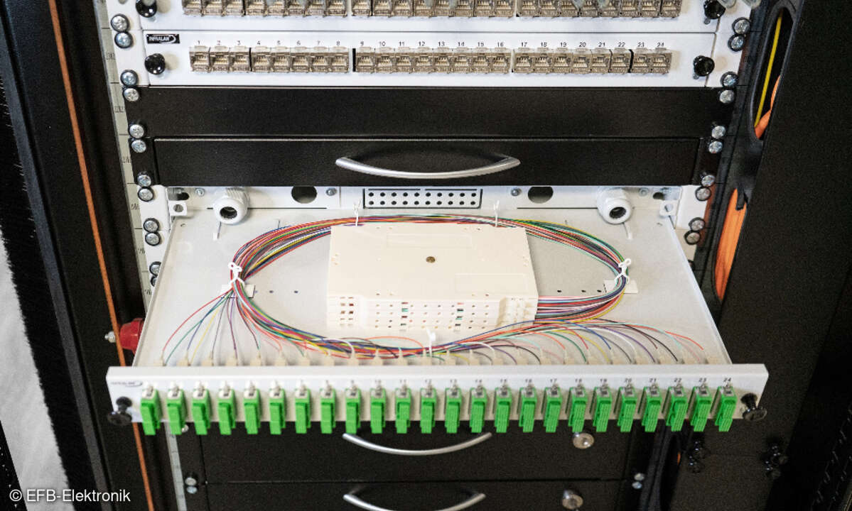 EFB-Elektronik bietet nun neben komplett und teilbestückten 19-Zoll-LWL-Spleißboxen auch deren individuelle Bestückung an.