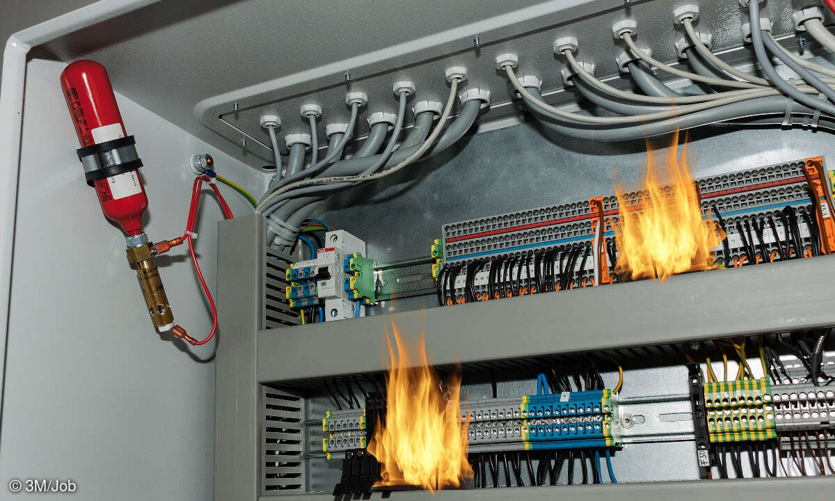 Die AMFE (Automatic Miniature Fire Extinguisher) von Job zur Nachrüstung – befüllt mit der Novec-High-Tech Flüssigkeit von 3M.
