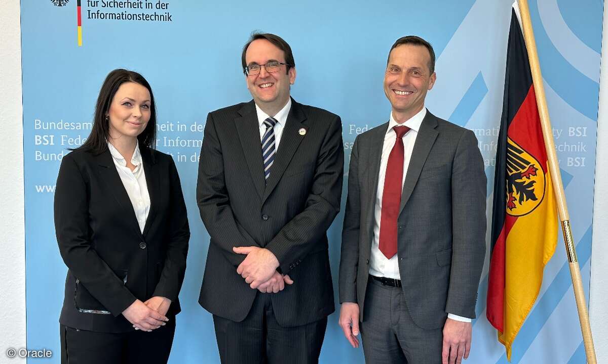 V. l. n. r. Sophie Strecke, Manager Cloud Engineering bei Oracle, Thomas Caspers, Abteilungsleiter Technik-Kompetenzzentren und Direktor BSI, Kenneth Johansen, Senior Vice President Technology Europe North bei Oracle.