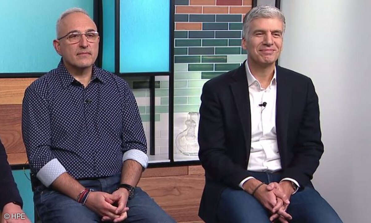 HPE-CEO Antonio Neri und Rami Rahim, Chef von Juniper Networks, auf der gemeinsamen Pressekonferenz zur Übernahme