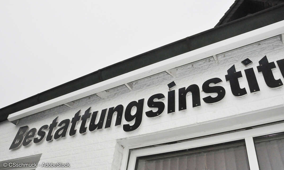 Bestattung_Quelle_CSschmuck_AdobeStock_693403937.jpeg
