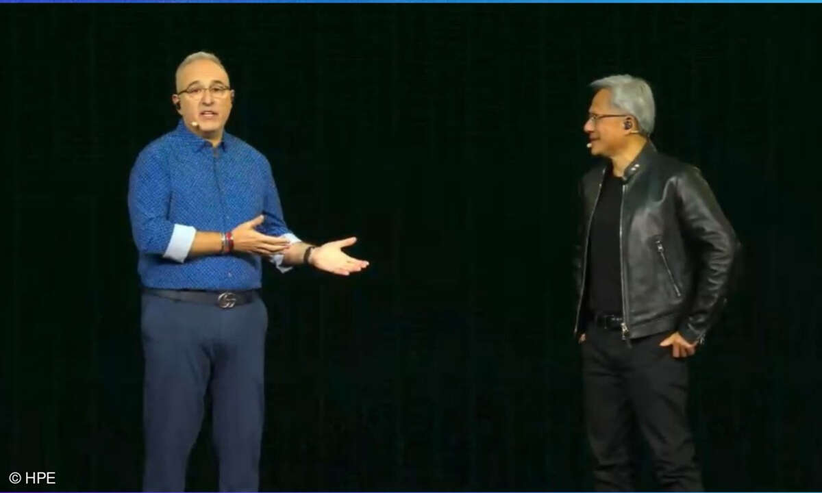 HPE-Chef Antonio Neri und Nvidia-CEO Jensen Huang auf der HPE Discover in Las Vegas