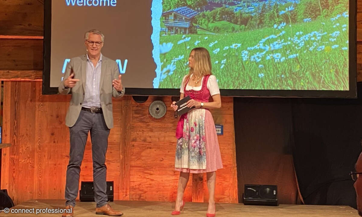 Arrow ECS-Chef Mathias von Bescherer eröffnet das 20. Sommerforum
