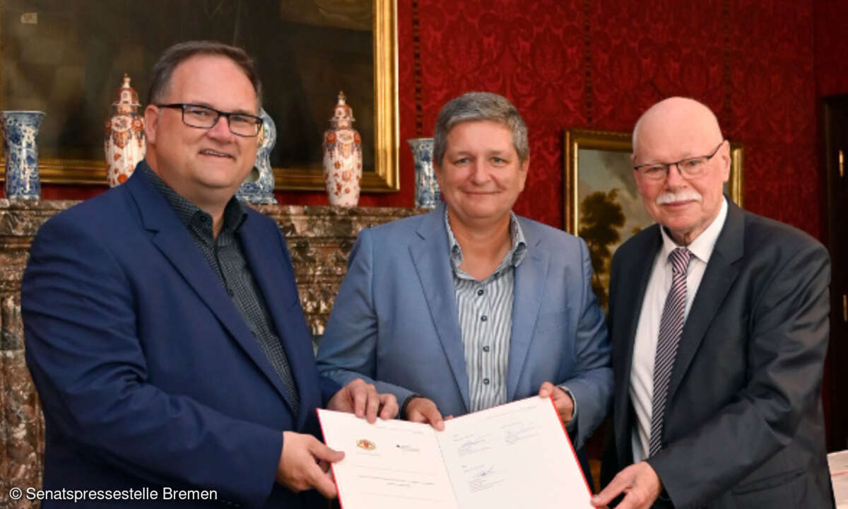 V.l.n.r: Björn Fecker, Senator für Finanzen der Freien Hansestadt Bremen; BSI Präsidentin Claudia Plattner; Ulrich Mäurer, Senator für Inneres und Sport der Freien Hansestadt Bremen