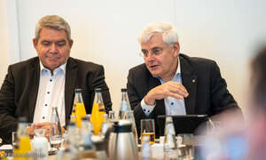 Die ElectronicPartner-Vorstände Friedrich Sobol (links) und Karl Trautmann