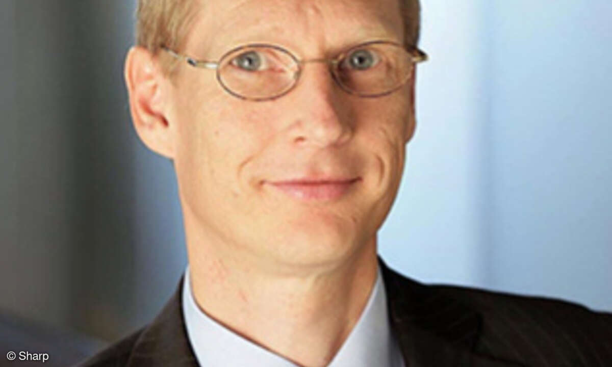 2022_a_klein_Torsten-Bechler_Sharp.jpg