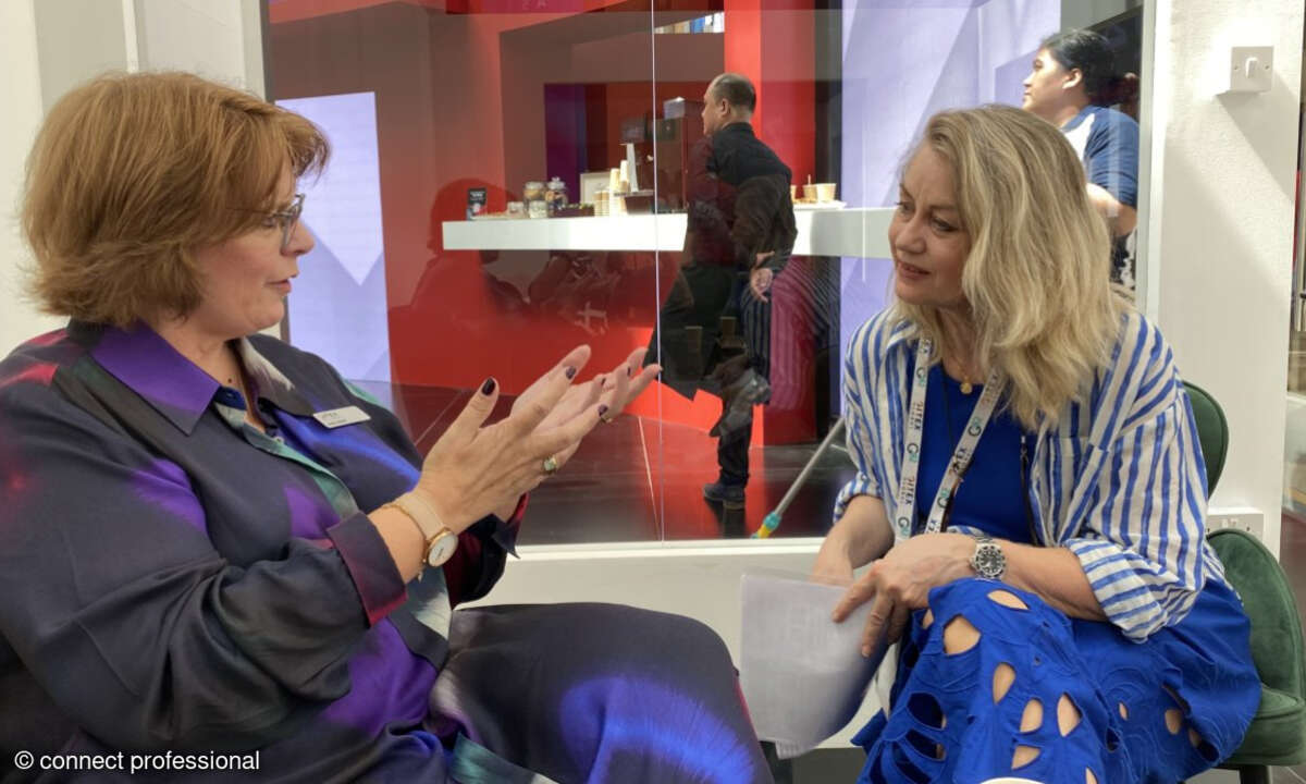Jutta Jakobi, Managing Director der Gitex Europe, im Interview mit connect professional auf der Gitex in Dubai
