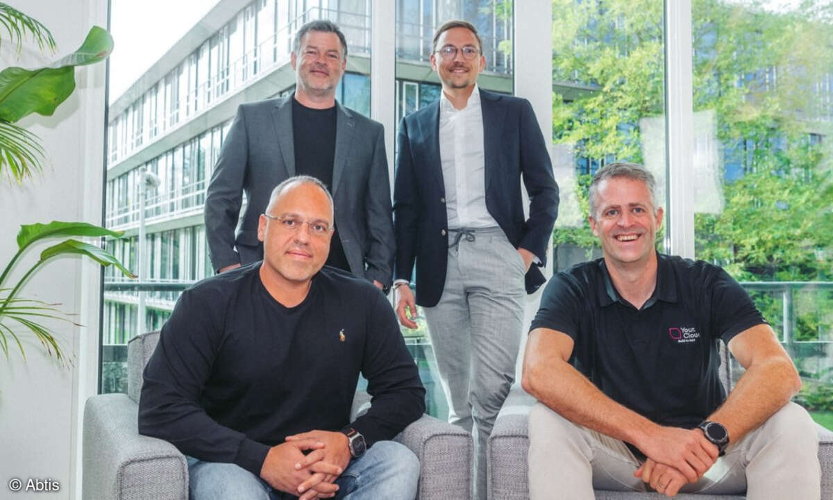 Thorsten Weimann (CEO Abtis, v.l.), John Reynders (CEO Your.Cloud, v.r.), Prof. Martin Kaiser (CFO Abtis, h.l.), Oliver Lossius (M&A Manager DACH Your.Cloud, h.r.)