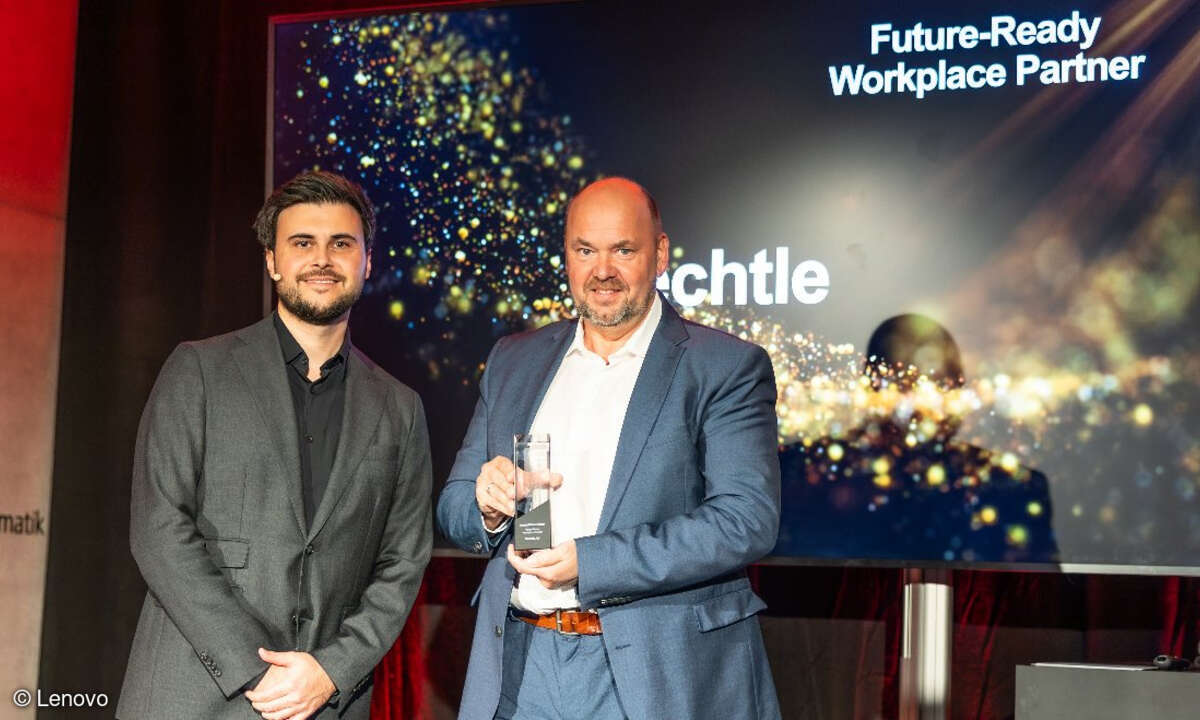 In der Kategorie „Future-Ready Workplace Partner“ holte sich die Bechtle AG den Award.. Oliver Rootsey mit Frank Diers von Bechtle (rechts)