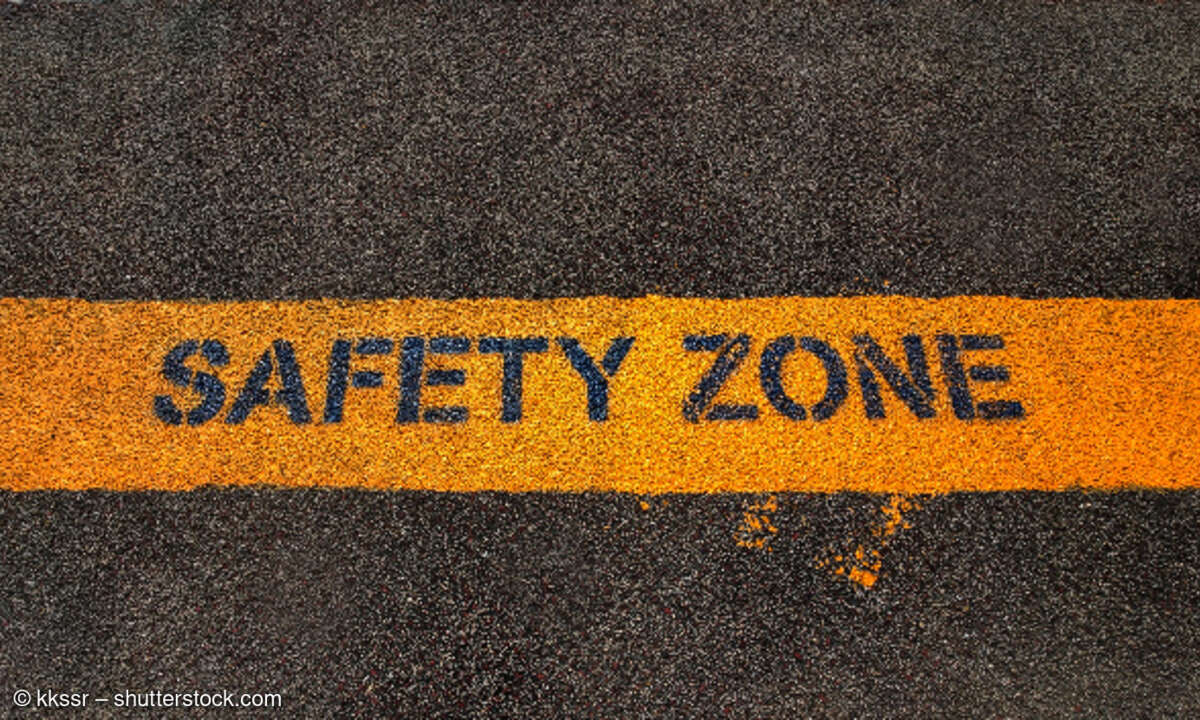 Safety Zone, Achtung