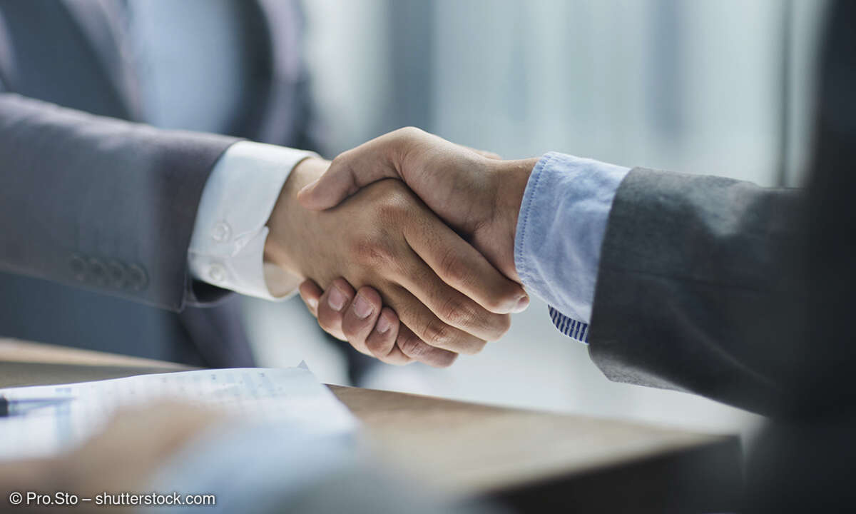 Handshake_Bild_ProSto_shutterstock_2418465111.jpg