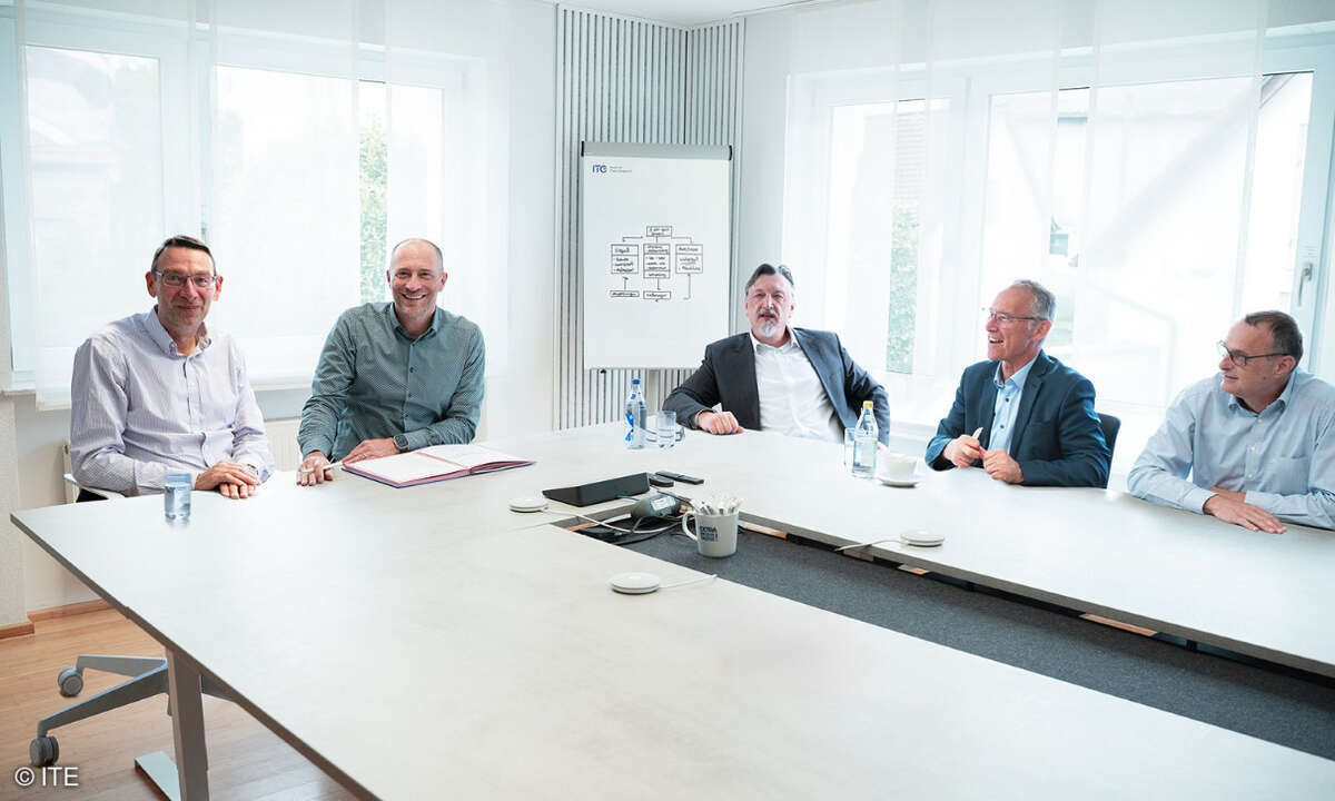 Gründungsmitglieder des Vereins zur Förderung von IT in Europa (ITE): Berthold Schuster, Christian Herzog, Oliver Schmid, Peter Hoser, Armin Stutzmiller (von links)