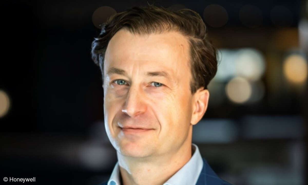 Przemek Szuder, Honeywell
