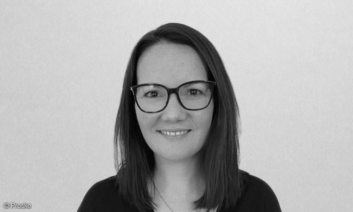 Julia Stechl, Proske