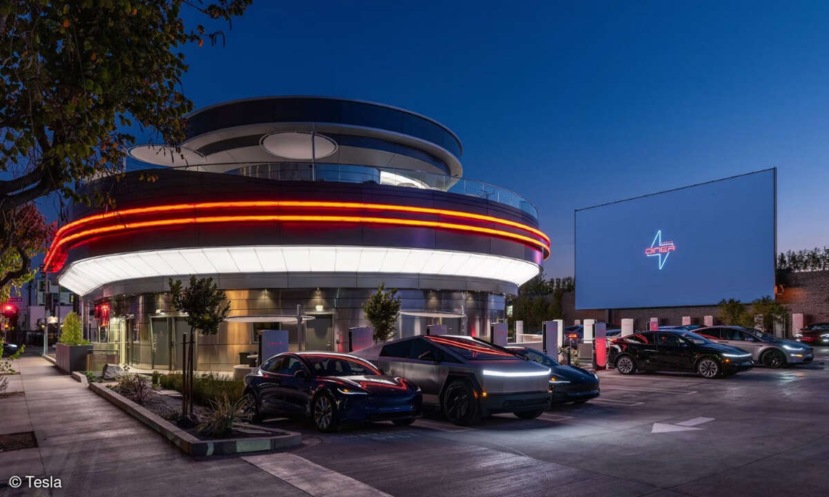 Tesla Diner in Hollywood