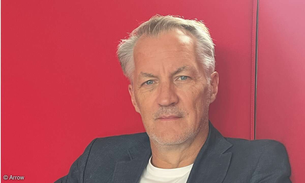 bescherer-mathias-von-arrow-kleiner