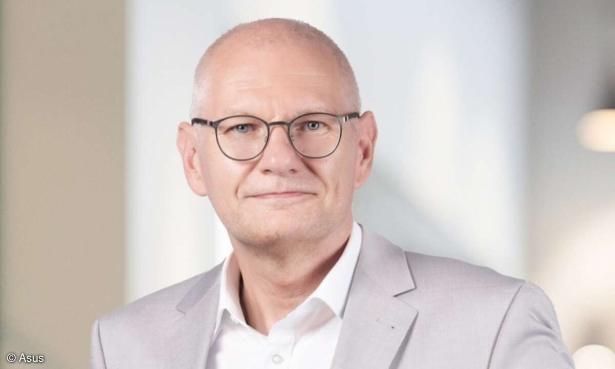 zimmer-kai-peter-asus