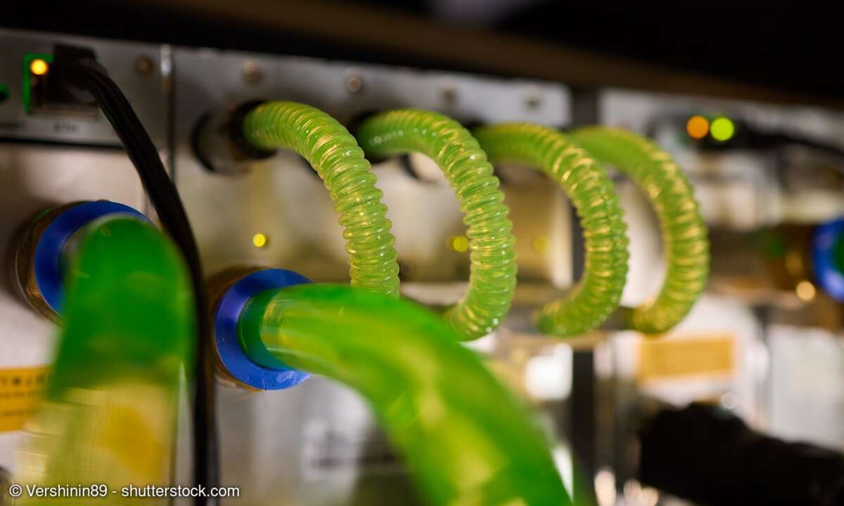 Aufgrund der schnellen Entwicklung KI-basierter Technik müssen Rechenzentren Workloads bewältigen, die noch vor wenigen Jahren unvorstellbar waren und die Betreiber vor echte Herausforderungen stellen. Innovative Flüssigkeitskühlungen unterstützen du