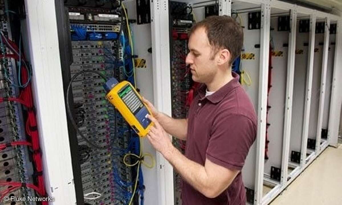 Proaktive Wartung wird für Betreiber von Hyperscale-Umgebungen und weitläufigen Rechenzentrums-Campus mit Zehntausenden von Glasfaserverbindungen immer wichtiger. 