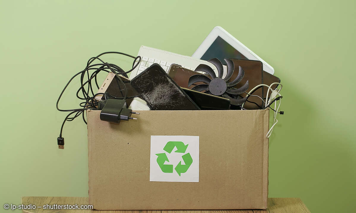 elektroschrott-recycling-bild-lp-studio-shutterstock-2572324309