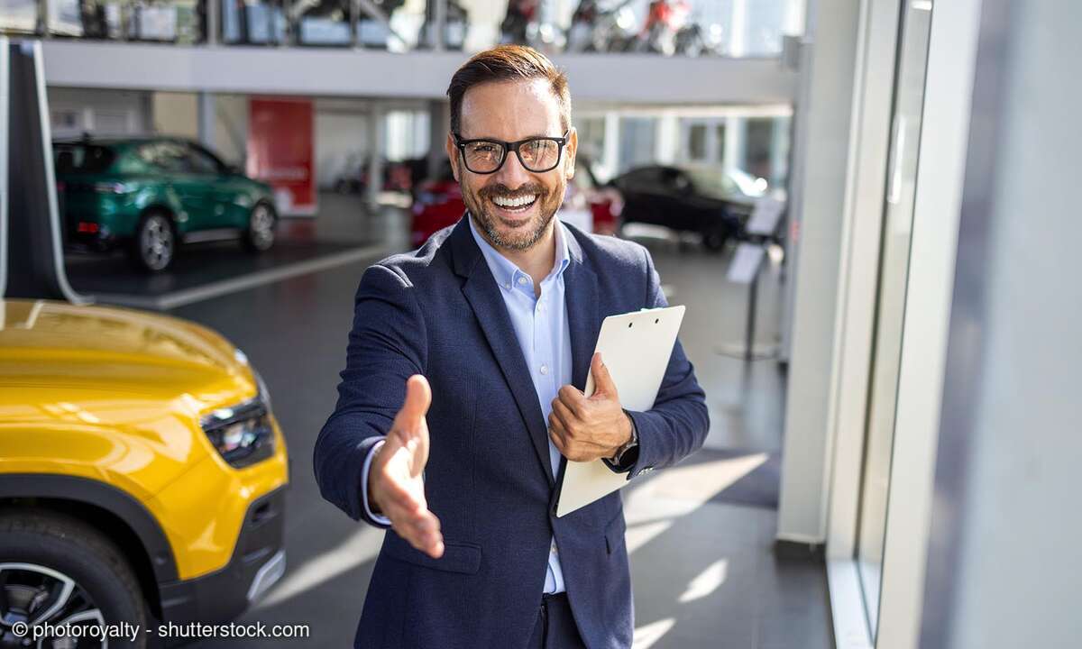 Schmieriger Autoverkäufer