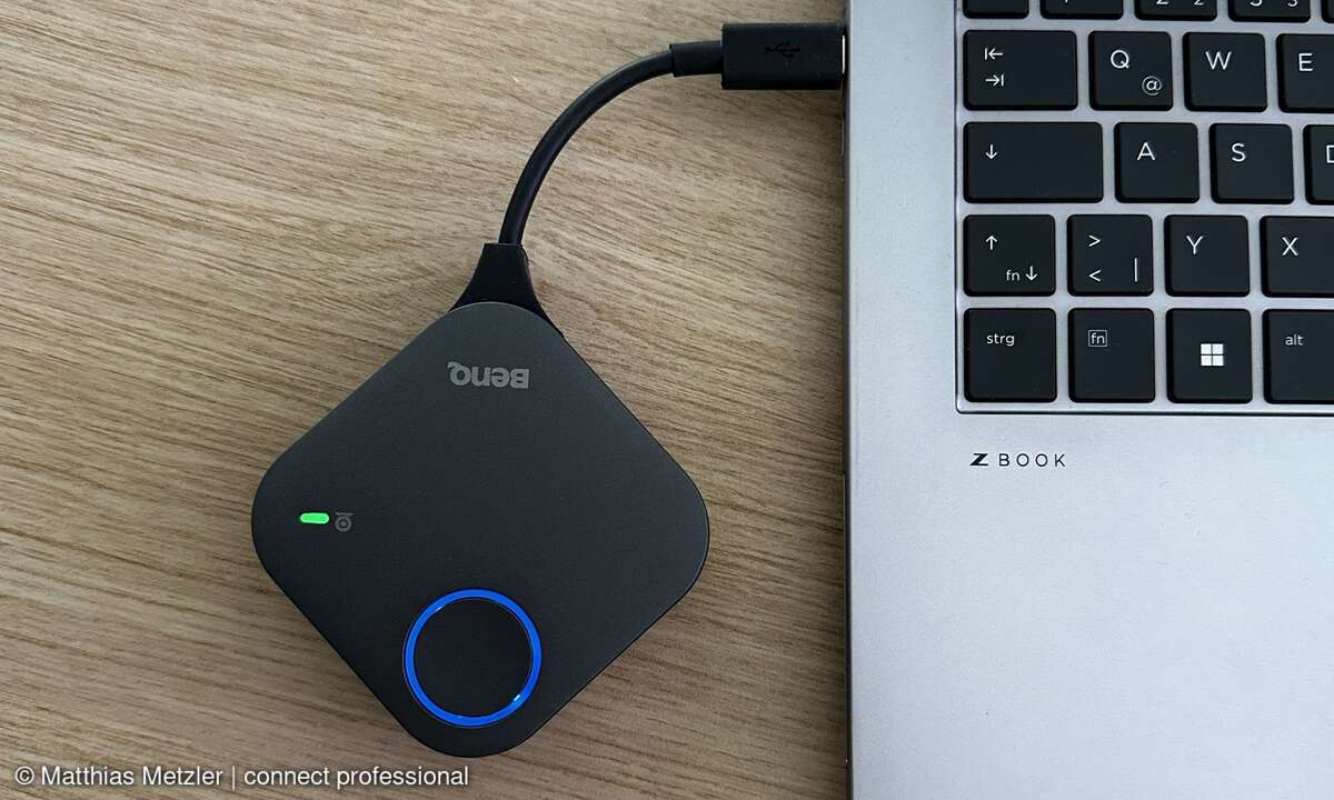 benq-instashow-vs25-button-laptop