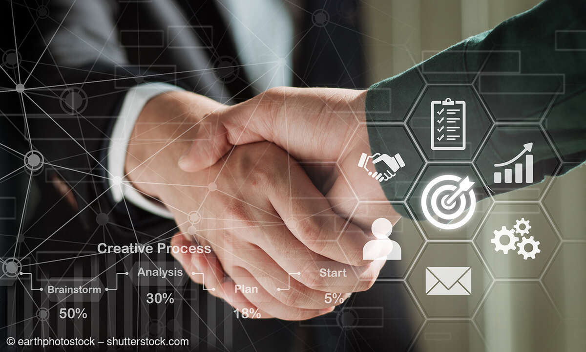 handshake-bild-earthphotostock-shutterstock-2439316211