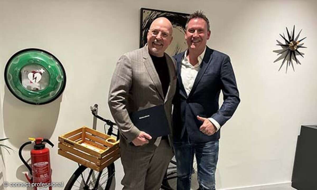 Hartmut Husemann, HP Director Commercial and Consumer Channel (rechts), und Michael Wunram, Geschäftsführer von Sandata