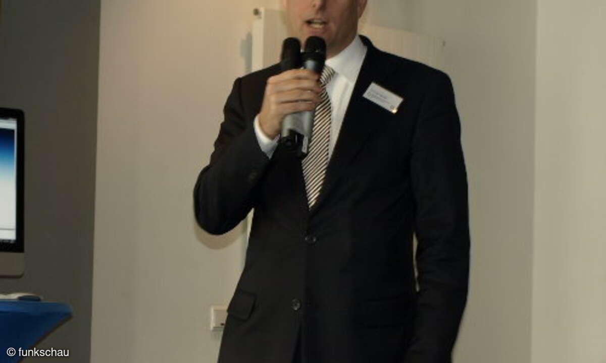 „Heute konnten wir live aus Halle und Teutschenthal zeigen, dass LTE neue Möglichkeiten für Konsumenten eröffnet“, so Thomas Riedel, verantwortlich bei Nokia Siemens Networks für Telefónica in Deutschland, der Slowakei und in Tschechien. „So können b